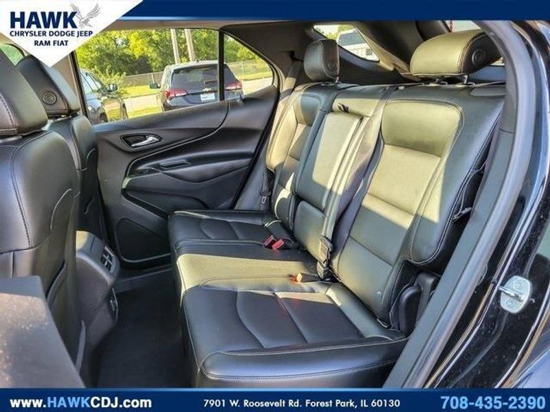 2020 Chevrolet Equinox LT photo 3