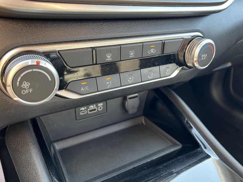 2024 Nissan Altima 2.5 SV photo 24
