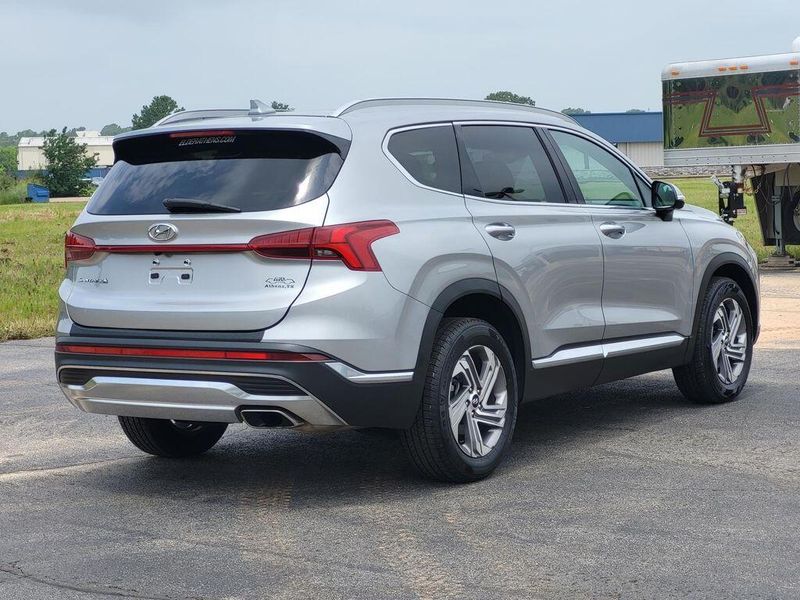 2023 Hyundai Santa Fe SELImage 6