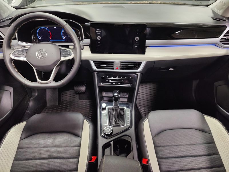 Used 2025 Volkswagen Taos SEL AWD w/Sunroof/NavImage 19