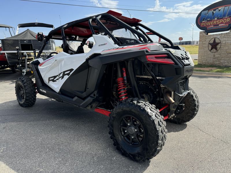 2021 POLARIS RZR PRO XP4 ULTIMATE  WHITE LIGHTNING Family PowerSports (877) 886-1997 familypowersports.com 