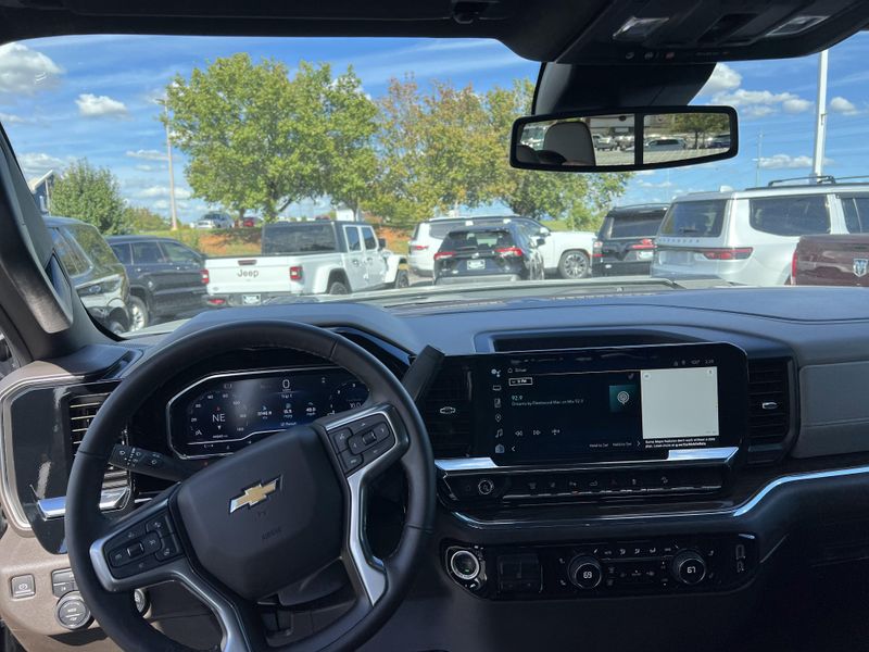 Used 2024 Chevrolet Silverado 2500HD LTImage 18