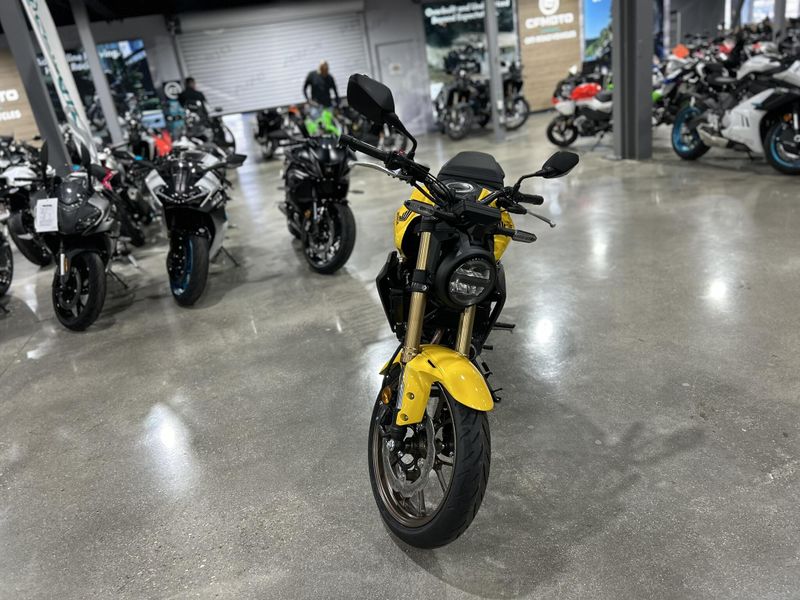 New 2025 Honda CB300R ABS Image 6