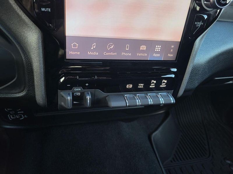 2025 RAM 2500 Tradesman Crew Cab 4x4 6
