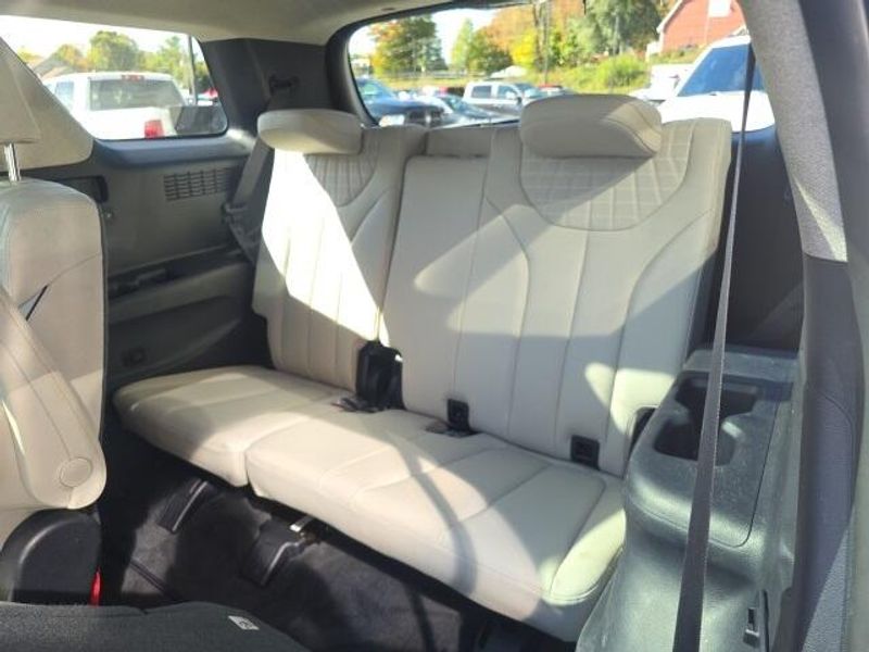 2024 Hyundai Palisade Limited photo 24