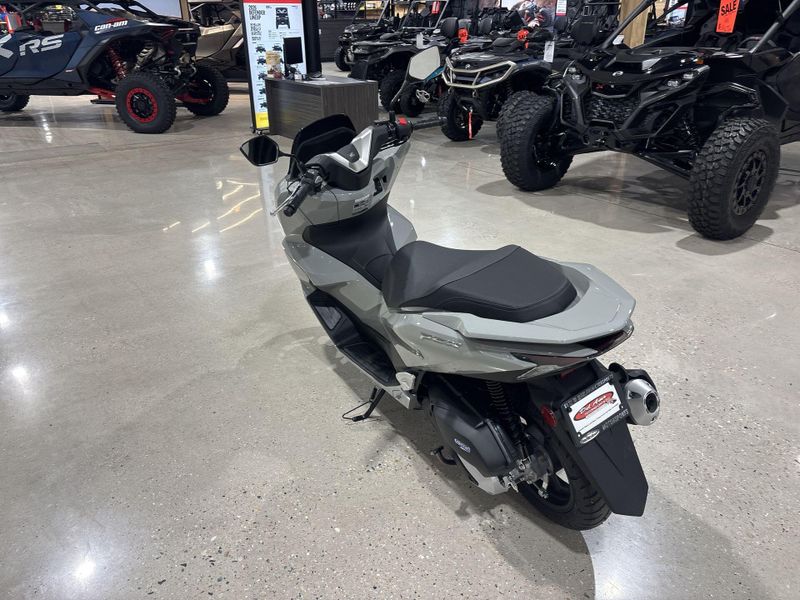 New 2026 Honda PCX ABS Image 13