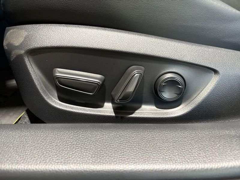 New 2026 Toyota Prius XLEImage 12