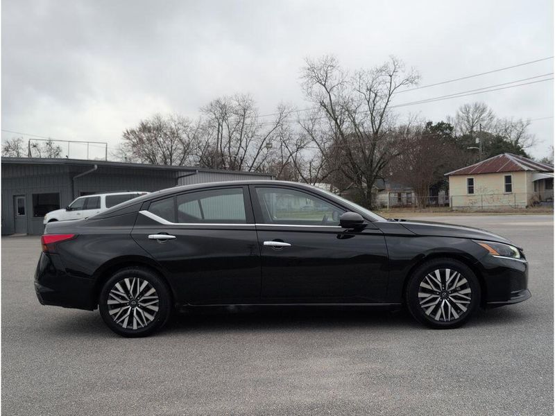 Used 2024 Nissan Altima 2.5 SVImage 6