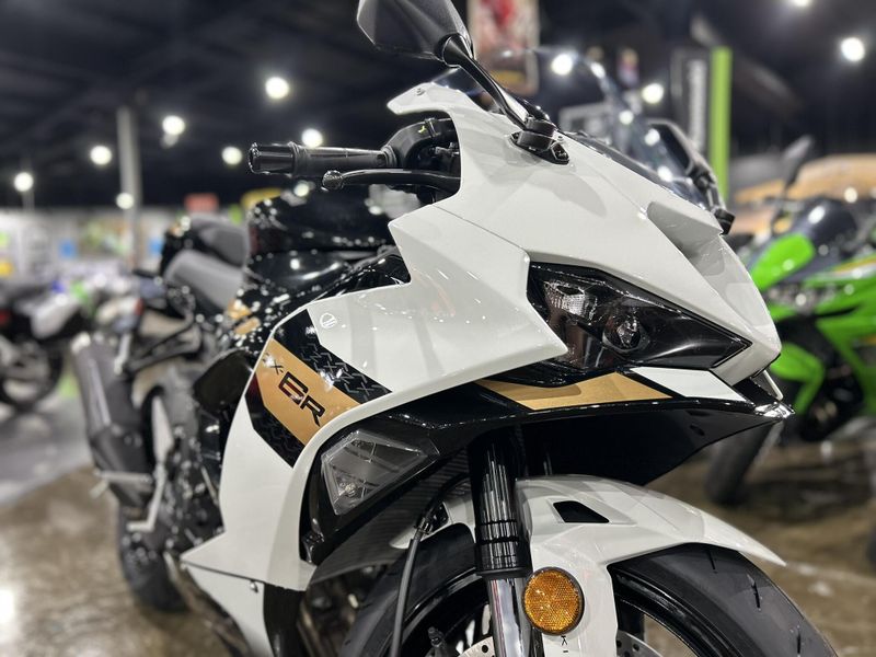 New 2026 Kawasaki NINJA ZX-6R Image 18