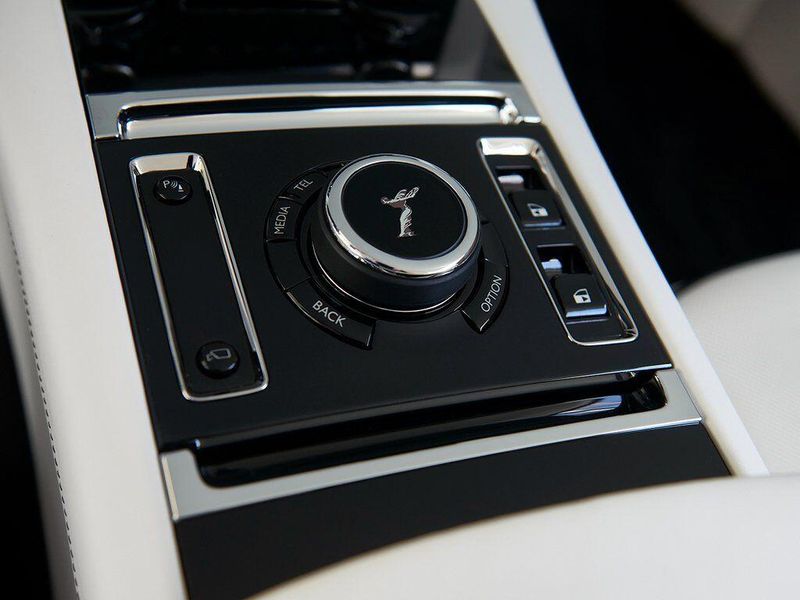 New 2026 Rolls-Royce Spectre Image 14