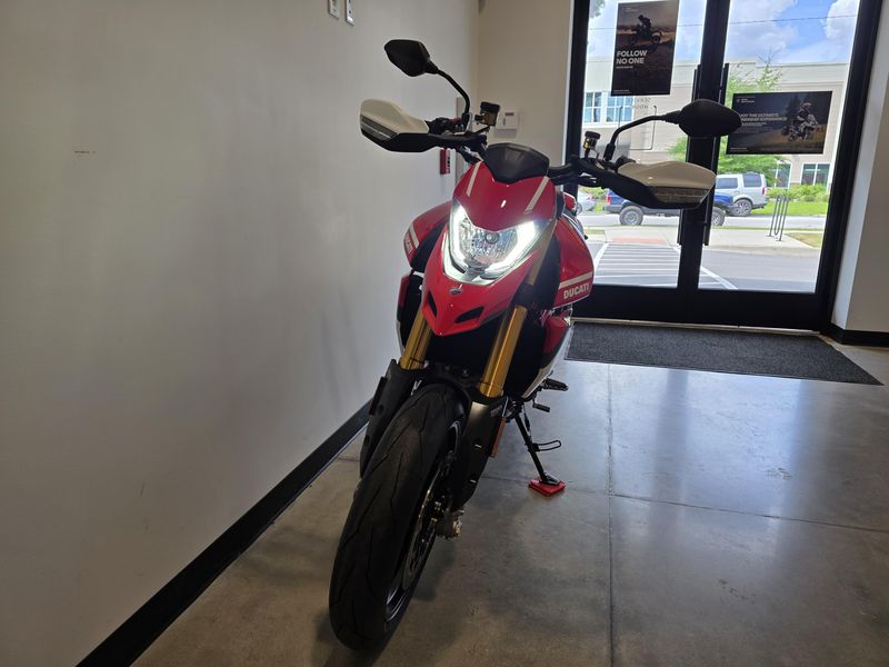 2025 Ducati Hypermotard 950 SP