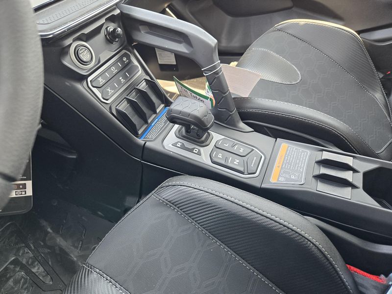 2025 Can-Am MAVERICK R MAX X RS 999T DCT TRIPLE BLACK Image 19