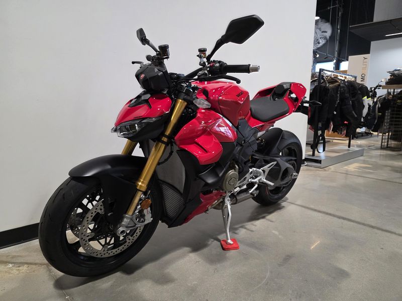 New 2025 Ducati Streetfighter V4 S 