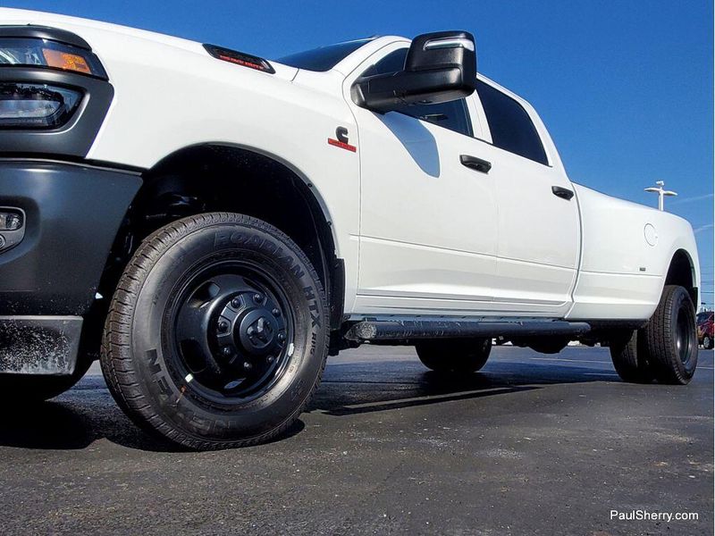 New 2025 RAM 3500 Tradesman Crew Cab 4x4 8