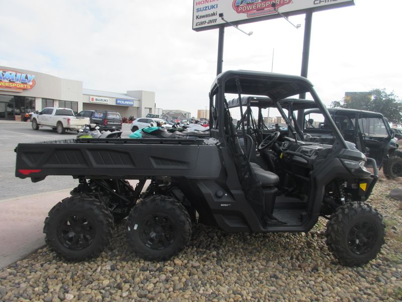 NEW 2026 CAN-AM DEFENDER 6X6 XT HD10 Image 2