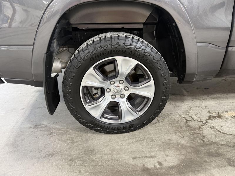 Used 2022 RAM 1500 LaramieImage 5
