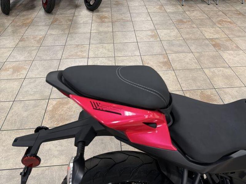 Used 2025 CFMOTO 300SS CF300-5US Image 28