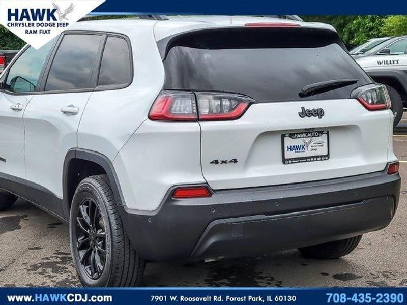 2023 Jeep Cherokee Altitude photo 2