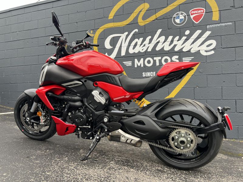 New 2025 Ducati DIAVEL V4 