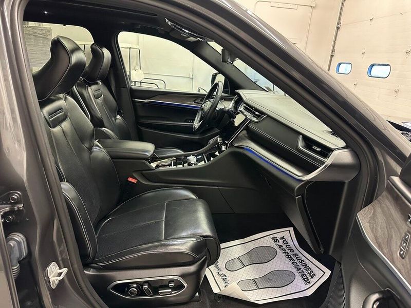2021 Jeep Grand Cherokee Overland photo 27