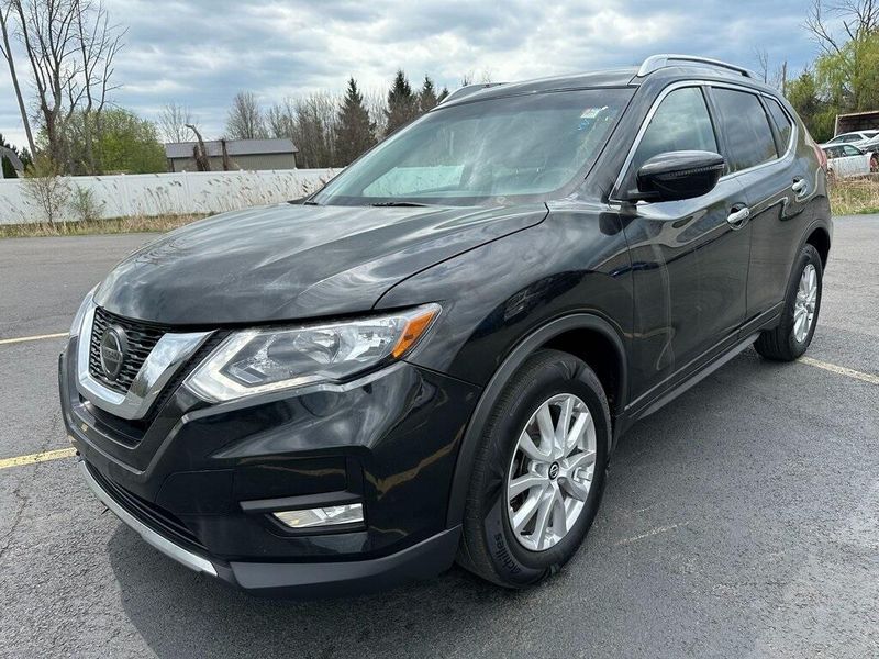 2018 Nissan Rogue SVImage 10