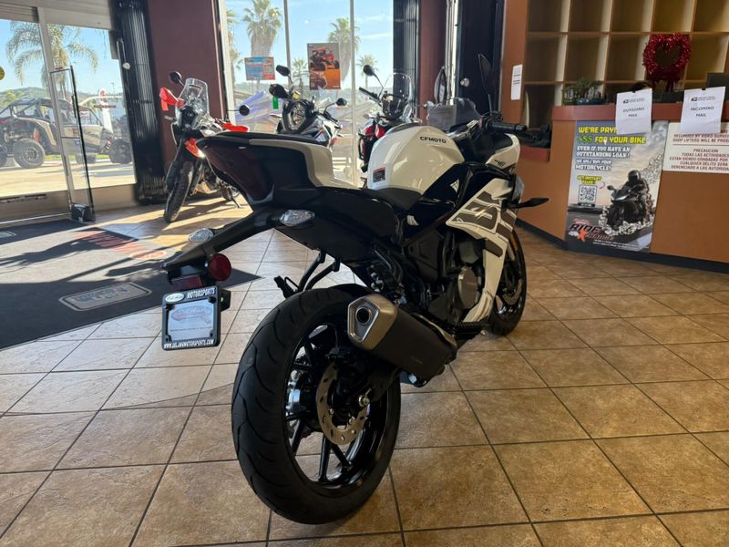 New 2026 CFMOTO 300SS Image 9