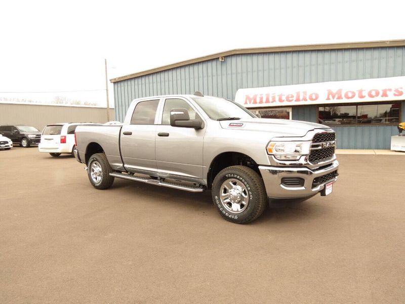 2024 RAM 3500 Tradesman Crew Cab 4x4 6