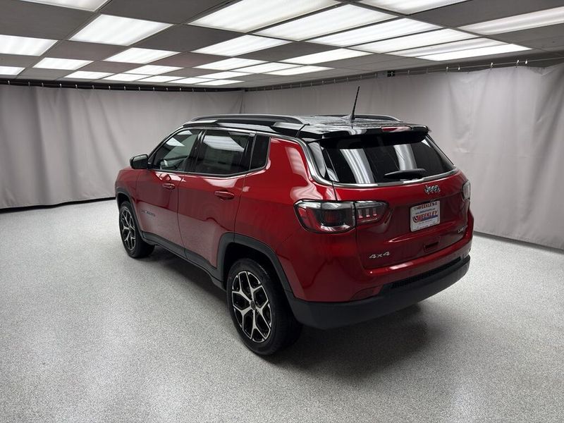 New 2026 Jeep Compass Limited 4x4Image 2