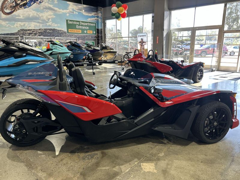 New 2025 Polaris SLINGSHOT SLR AUTODRIVE Image 17