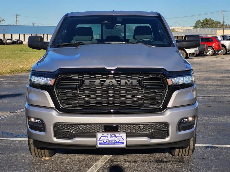 2025 RAM 1500 Tradesman Crew Cab 4x4 5