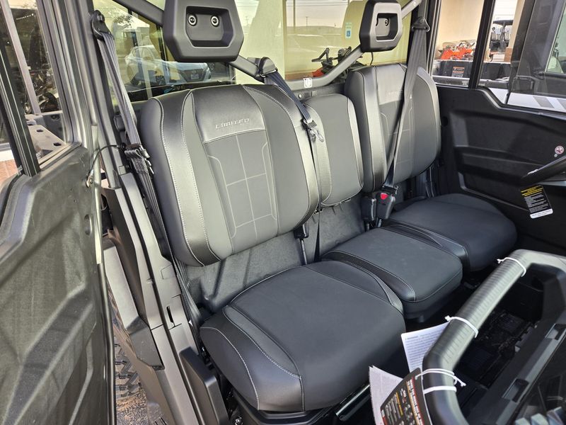 NEW 2026 CAN-AM DEFENDER LIMITED CAB HD11 Image 16