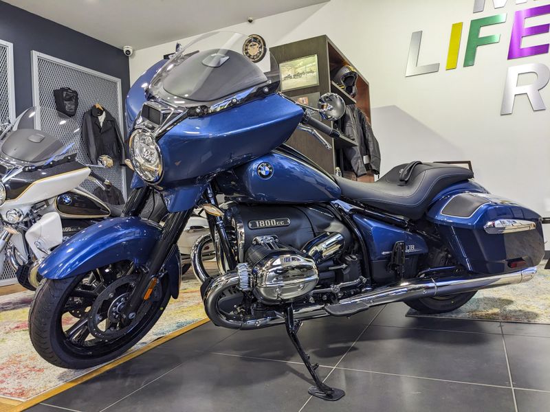 2019 BMW K 1600 B  in a IMPERIAL BLUE METALLIC exterior color. BMW Motorcycles of Miami 786-845-0052 motorcyclesofmiami.com 