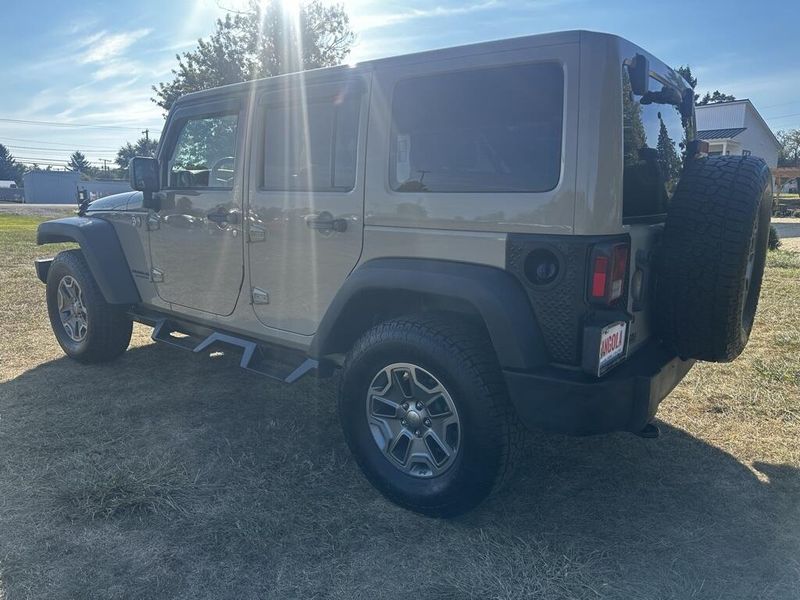 2017 Jeep Wrangler Unlimited Rubicon photo 5