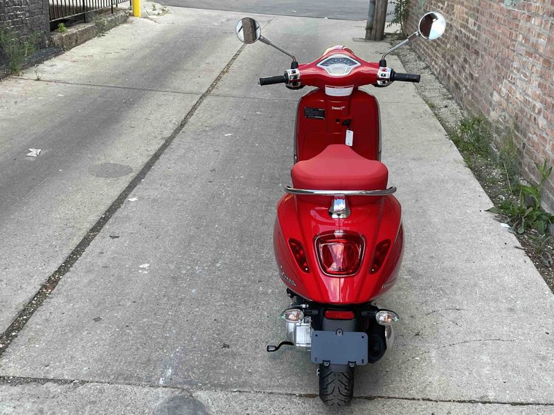 2022 Vespa Primavera 50 RedImage 8