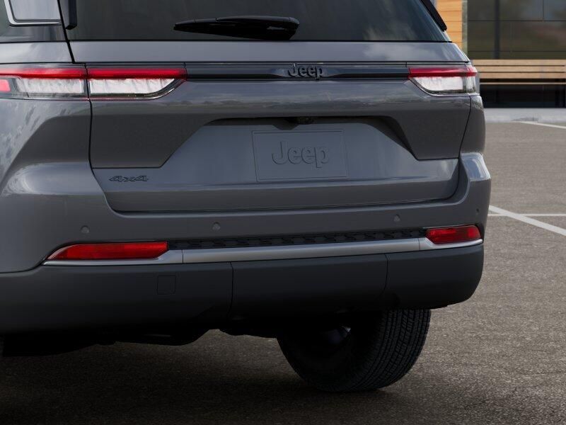 New 2027 Jeep Grand Cherokee Laredo Altitude 4x4Image 13