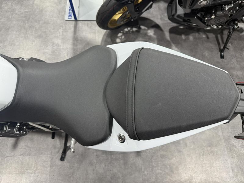 Used 2026 Suzuki GSX 8R Image 8