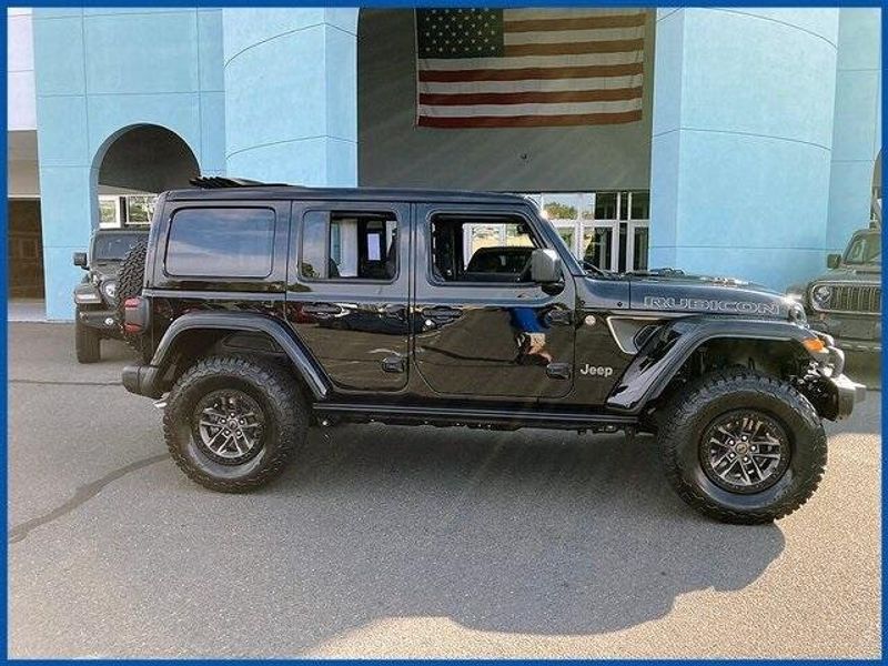 2024 Jeep Wrangler Rubicon 392Image 2