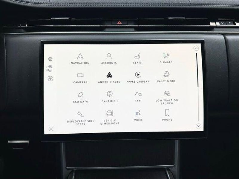 2025 Land Rover Range Rover SE