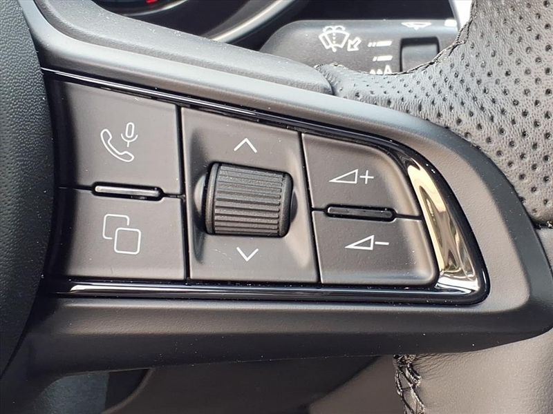 New 2025 Alfa Romeo Giulia AwdImage 19