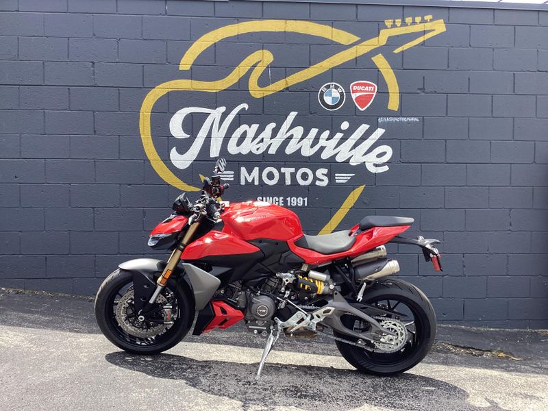 New 2025 Ducati Streetfighter V2 
