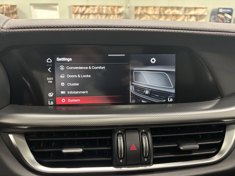 New 2025 Alfa Romeo Stelvio Intensa AwdImage 23