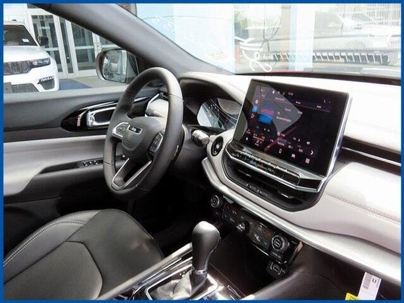 2025 Jeep Compass LimitedImage 7