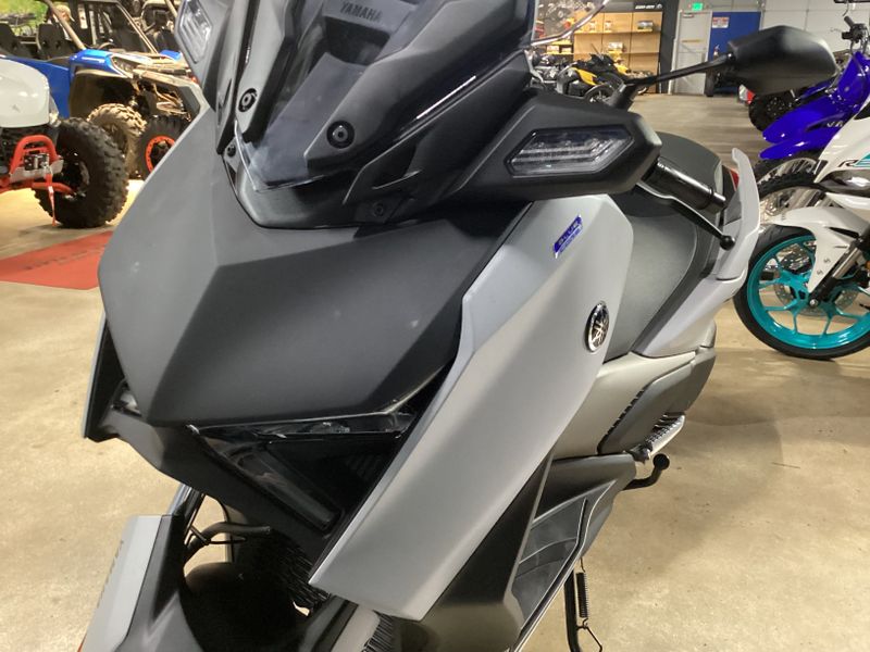 2024 Yamaha XMAX GRANITE GRAYImage 6