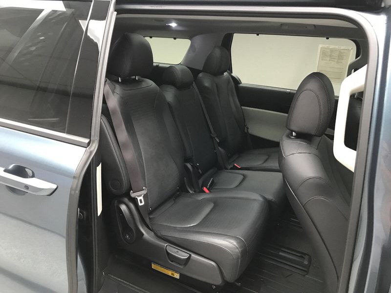 Used 2024 Kia Carnival MPV SX PrestigeImage 23