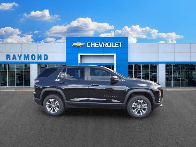 New 2026 Chevrolet Equinox LTImage 2