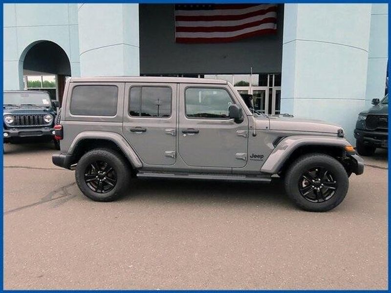 2021 Jeep Wrangler Unlimited Sahara AltitudeImage 2