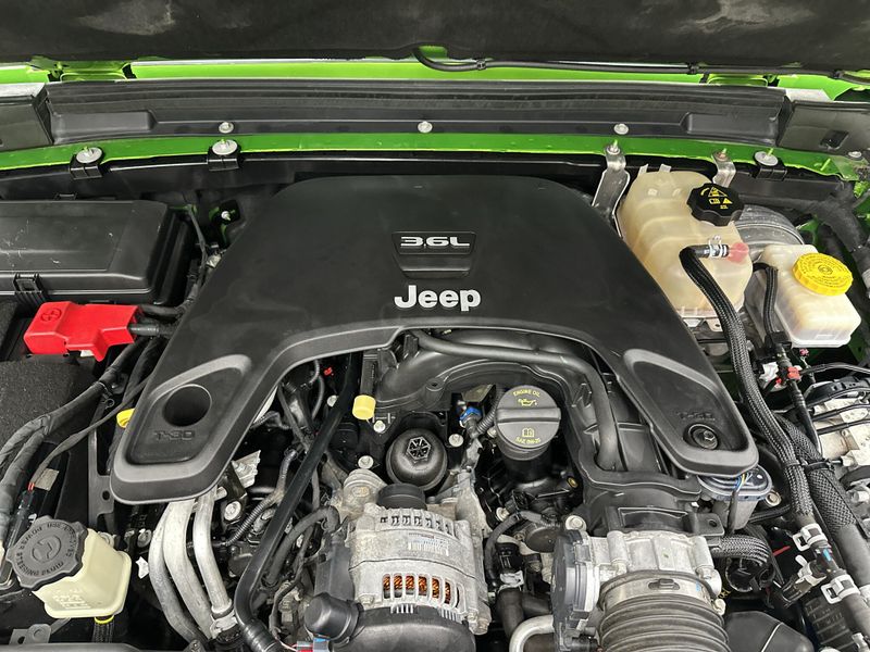 Used 2019 Jeep Wrangler Unlimited SportImage 17