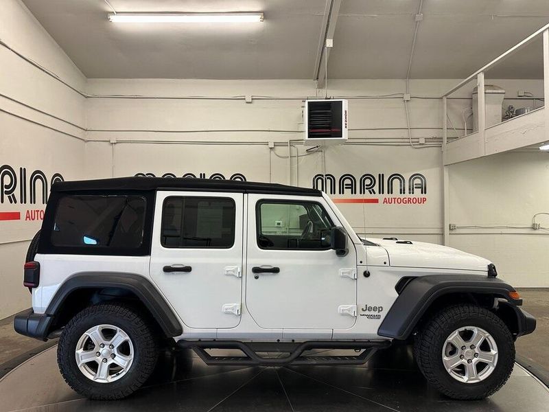 2018 Jeep Wrangler Unlimited Sport S photo 2