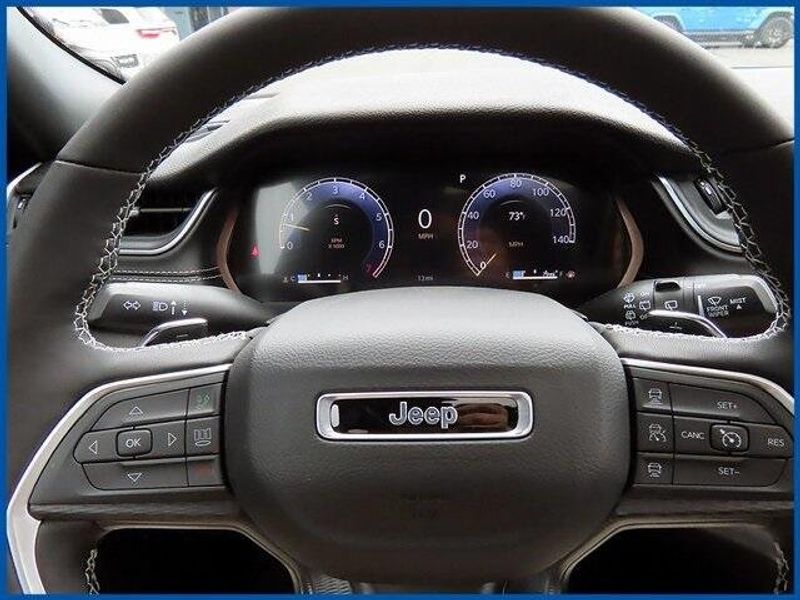 New 2025 Jeep Grand Cherokee Image 15