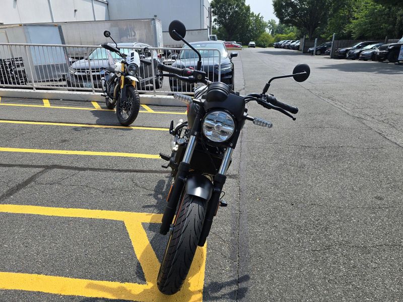 New 2027 Royal Enfield Guerrilla 450 Image 3